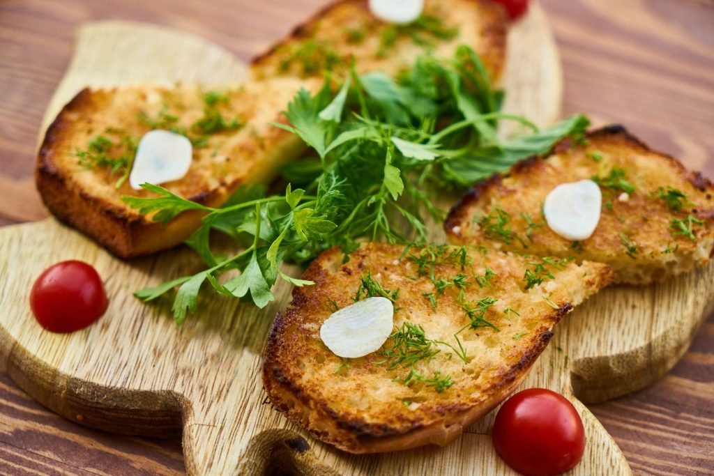frozen garlic bread in air fryer