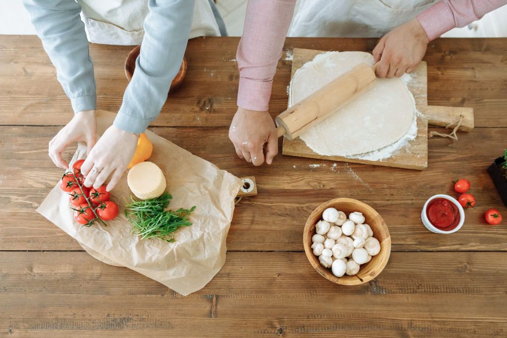 how long to cook pizza rolls in air fryer